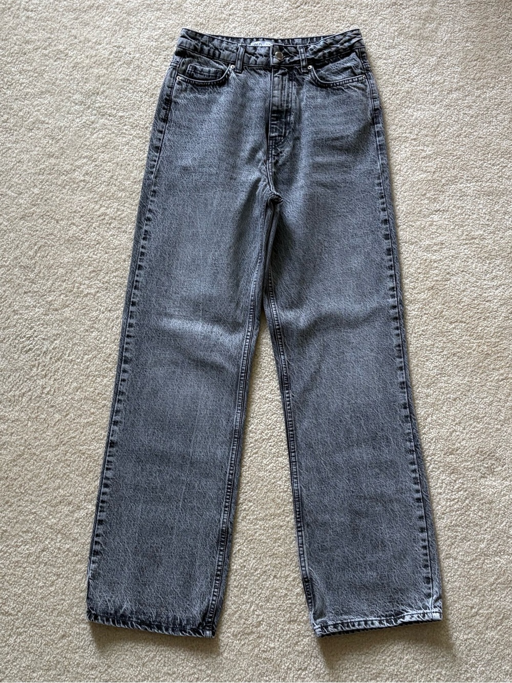NWOT Zara Women’s High-Rise Straight Leg Stonewashed Jeans. Size 4.